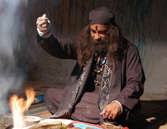 http://maulananawabkhan.com/famous-aghori-baba-ji-in-india/