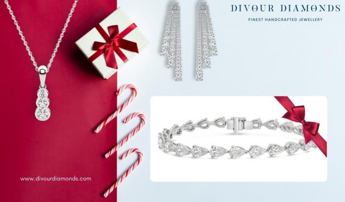 Boxing Day Jewellery Deals: Save Big On Diamond Earrings, Bracelets, And Necklaces