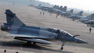 Pakistan &#039;shoots down two Indian jets&#039; over Kashmir - Ghana Live TV