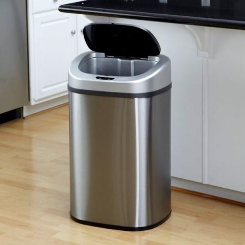 How to Modernize Your Kitchen With a Modern Trash Can