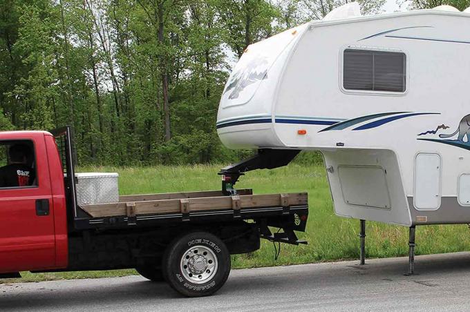 [Review] Top 7 Fifth Wheel To Gooseneck Adapters To Buy In 2021