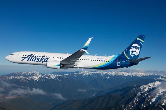 Here Are The Reasons Why You Must Book Alaska Flight Ticket
