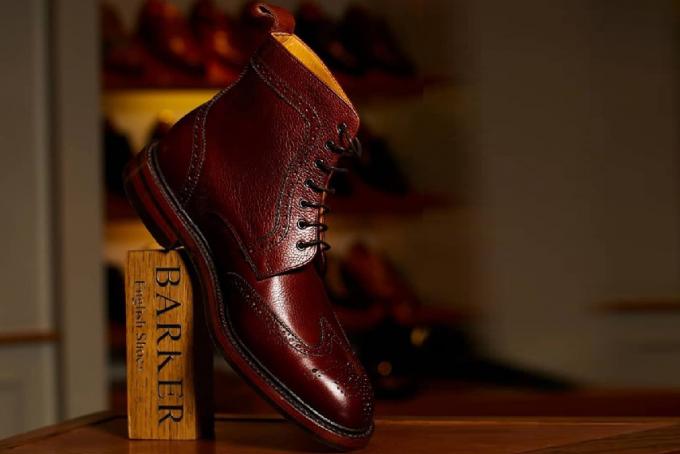 Calder - Men's Leather Wingtip Brogue Boot By Barker