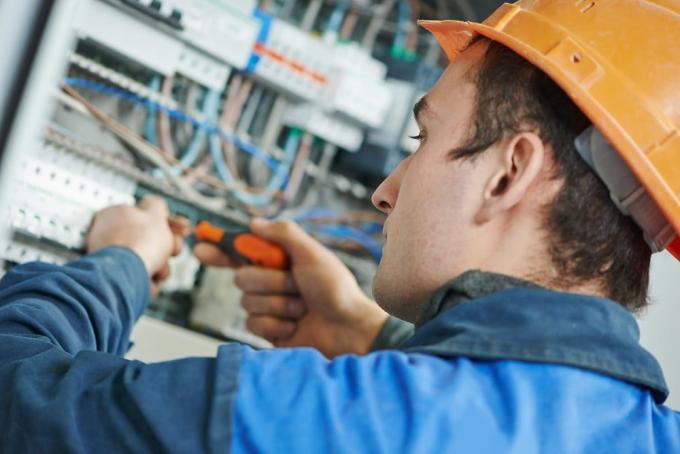 How to Hire the Right Electrician in West Chester