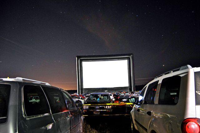 Movie Projector Screen Rental  - megaoutdoormovies | ello