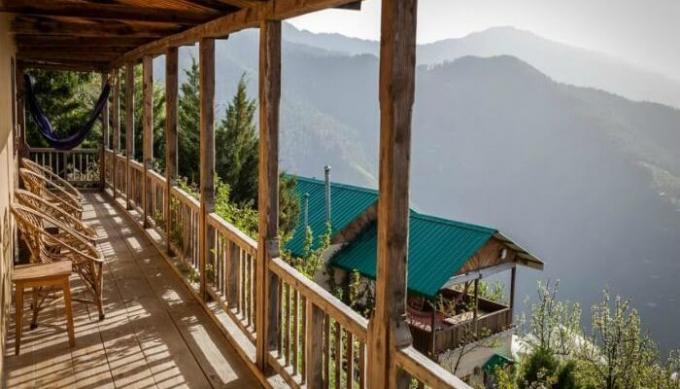 Best Homestays in Himachal For Winter Romance | Honeymoon Bug