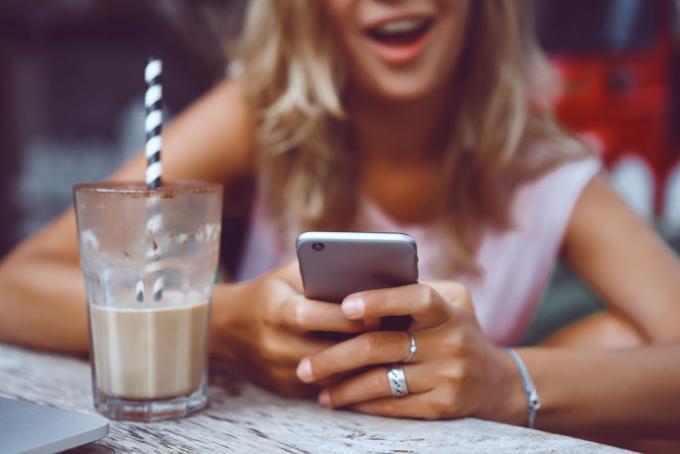 How to use Instagram for Business - 4 Creative IG Accounts