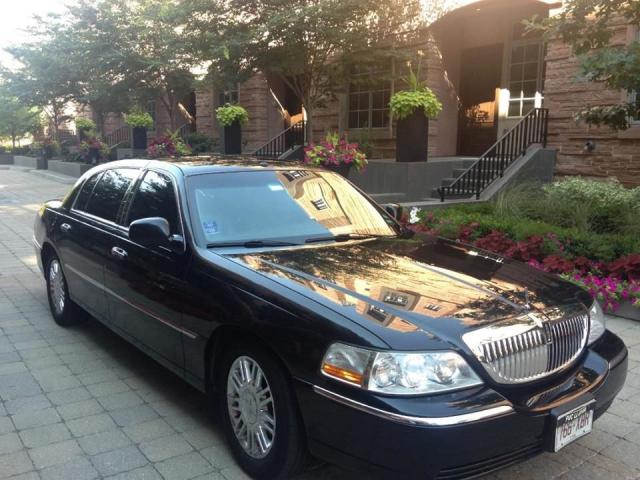  		3 Reasons to Hire the Airport Limousine Service in Denver... - Vigyaa  	