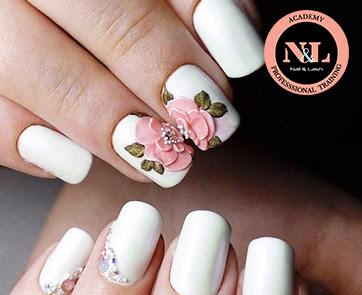 Do's And Don'ts: Things You Need Keep In Mind While Visiting Nail And Lashes Extension Spa