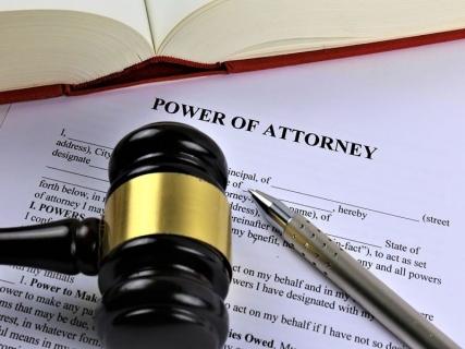 Top Traits of a Good Corporate Attorney   | Robin's Social Network