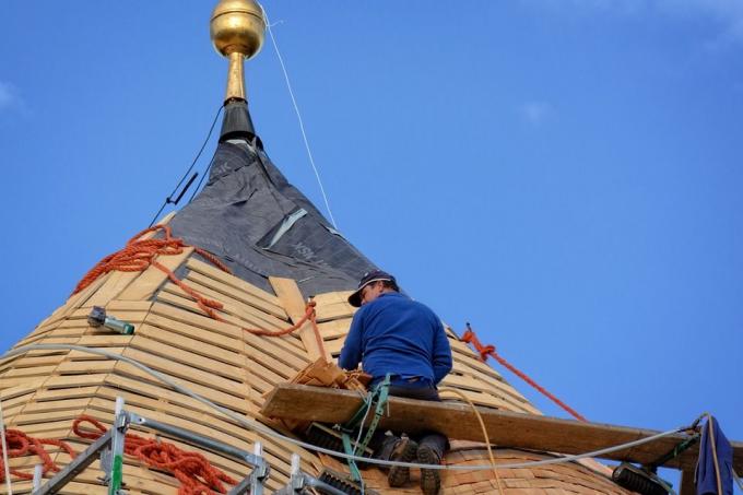 Is Your Roof Damaged? Signs That You Need Roof Repair!