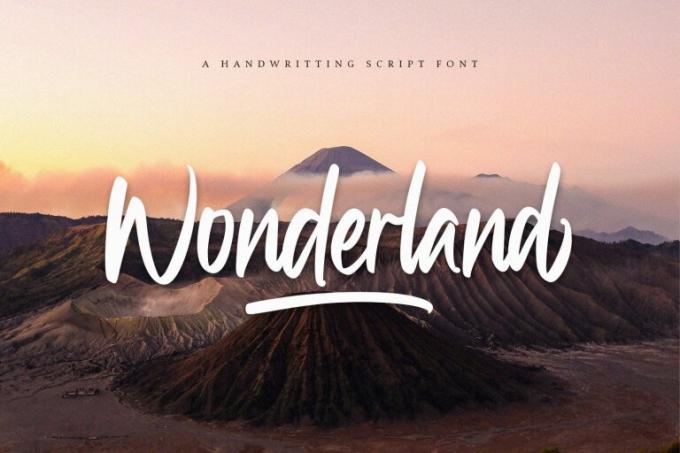 Wonderland Font (1665313907)