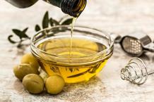 Reasons to Pick Olive Oil Over Vegetable Oil