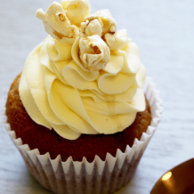 Ferrero rocher cupcakes - Cakes &amp; Bakes For You