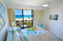 Waterfront Accommodation Gold Coast | Palm Beach Holiday Apartment