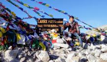 Larke Pass, at 5,106 meters above sea level, is one of Nepal's longest passes. It is also the highest point of the Manaslu Circuit Trek, located between Dharmashala and Bimthang.