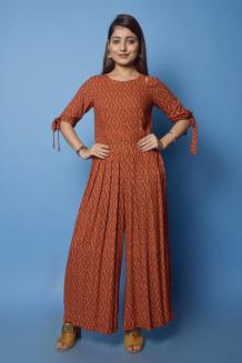 Indo Western Outfits for Women | Buy Online Indo Western Dress for Women in India - vyaghri.com