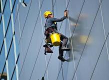 Professional Window Cleaners London For Commercial Buildings
