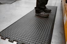 Tips to Consider While Selecting an Anti-Fatigue Mat