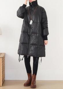 Cozy Art Black Down Coat - Long, Zippered, and Perfect for Layering