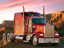 How A Truck Driving School Gets You Into The Trucking Industry?