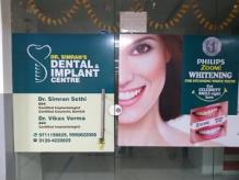 Dental Clinic in Vaibhav Khand