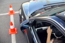 Get the assistance of driving instructors in Surrey to learn specific maneuvers