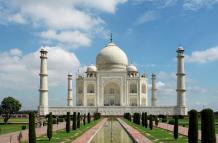 Incredible Sights to Awe on a Golden Triangle Tour