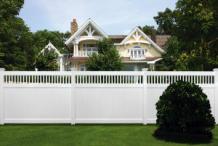 Vinyl Privacy Fencing Services in Lawrence, MA | Hulme Fence