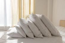 How Pillow Protectors Will Keep Your Bedding Fresh and Clean