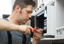 Hire Reliable Technicians for Microwave Repair in Watford