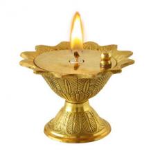 Buy Brass Diyas for Pooja and Oil Brass Lamp | Padma Deep