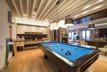 HIRING PROFESSIONAL POOL TABLE MOVERS