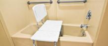 What you should seek when choosing bath chairs for seniors