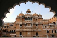 Book Taxi In Jaipur With JCR CAB