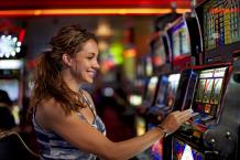 Why are online casinos growing in popularity? 