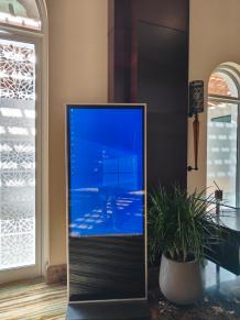 How Touch Screens Elevate Audience Engagement?