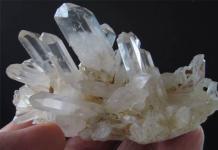 Quartz Grain, Sand Manufacturers, Suppliers &amp; Exporters in India | Palash International